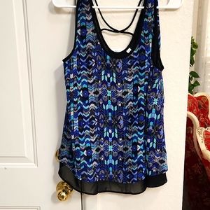 Womens super cute  top. Size L